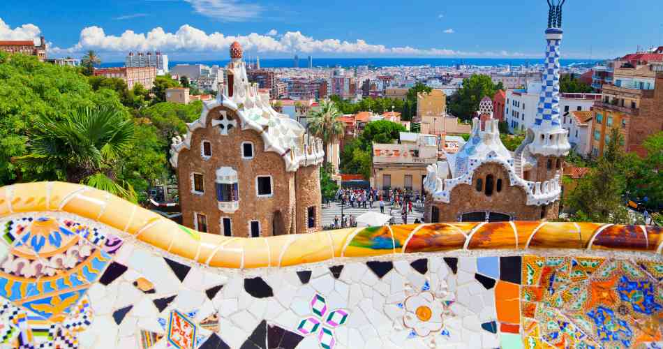 6 Best Hostel Jobs In Barcelona – Work Exchange In Barcelona For A Free Stay